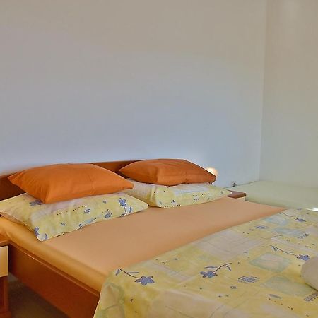 Feniks Apartmani Lopar Bagian luar foto