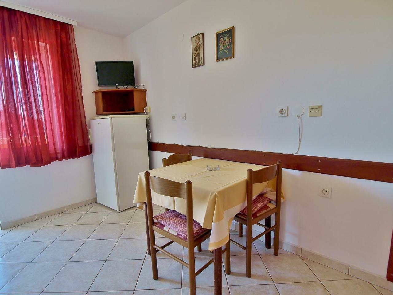 Feniks Apartmani Lopar Bagian luar foto